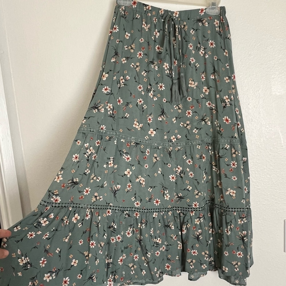 🆕 Women’s Spring Midi Skirt Dusty Blue/Green Prairie Eyelet Skirt with Tassels